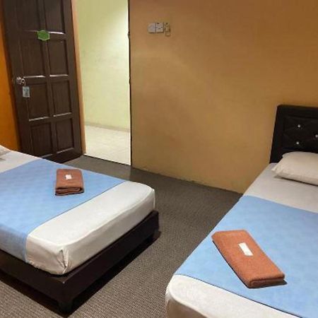 Oyo 91065 Hotel De Anjung Muadzam Shah 외부 사진