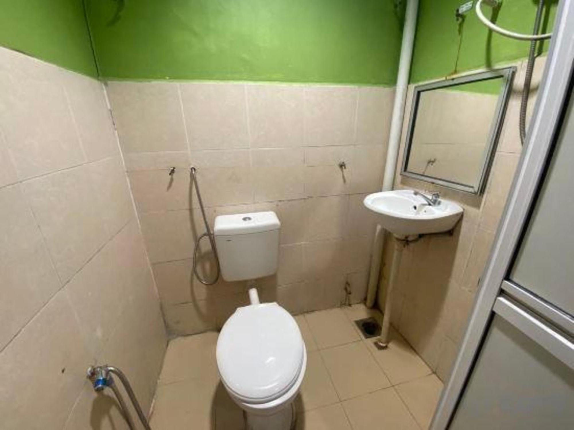 Oyo 91065 Hotel De Anjung Muadzam Shah 외부 사진