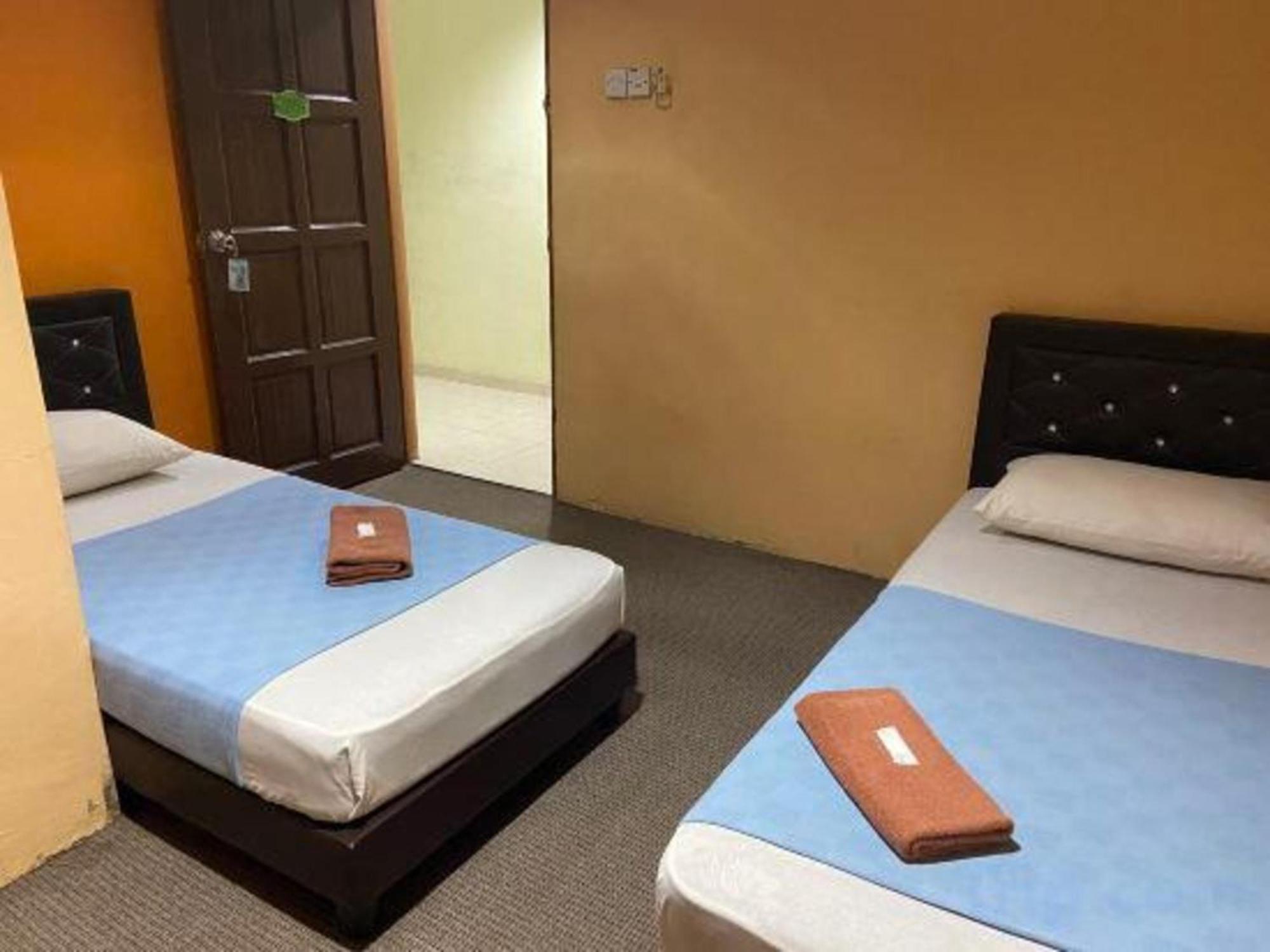 Oyo 91065 Hotel De Anjung Muadzam Shah 외부 사진