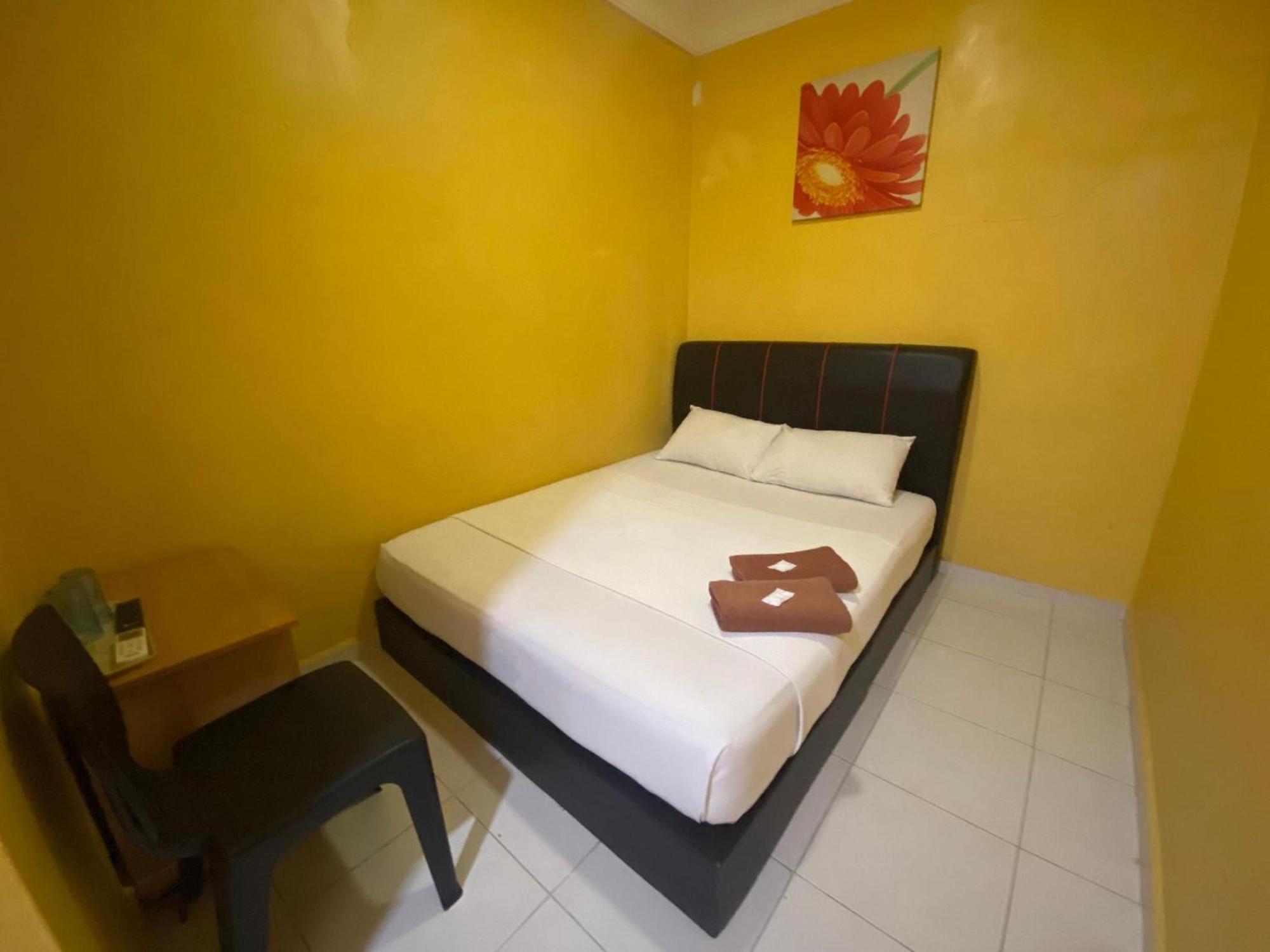 Oyo 91065 Hotel De Anjung Muadzam Shah 외부 사진