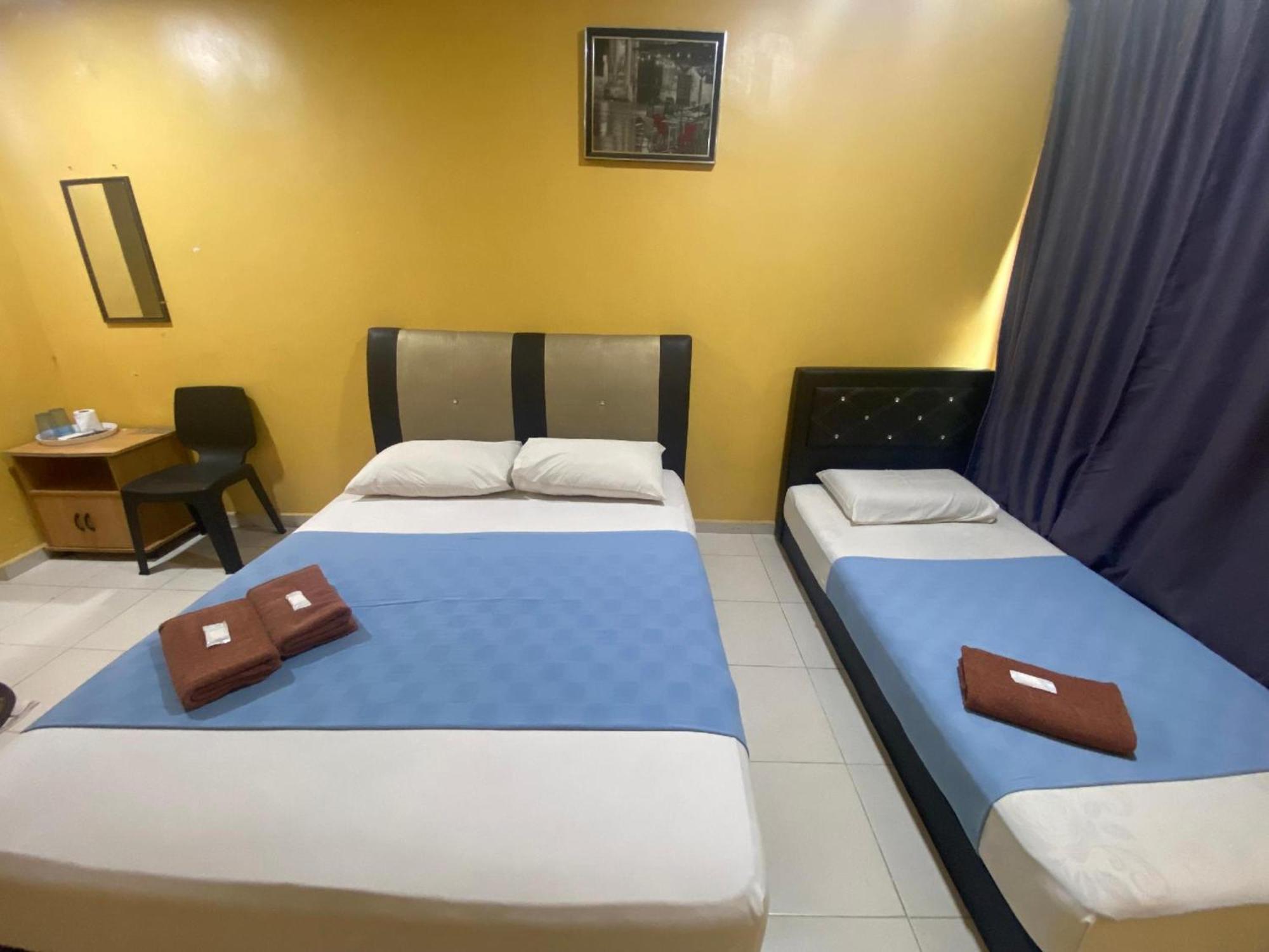 Oyo 91065 Hotel De Anjung Muadzam Shah 외부 사진