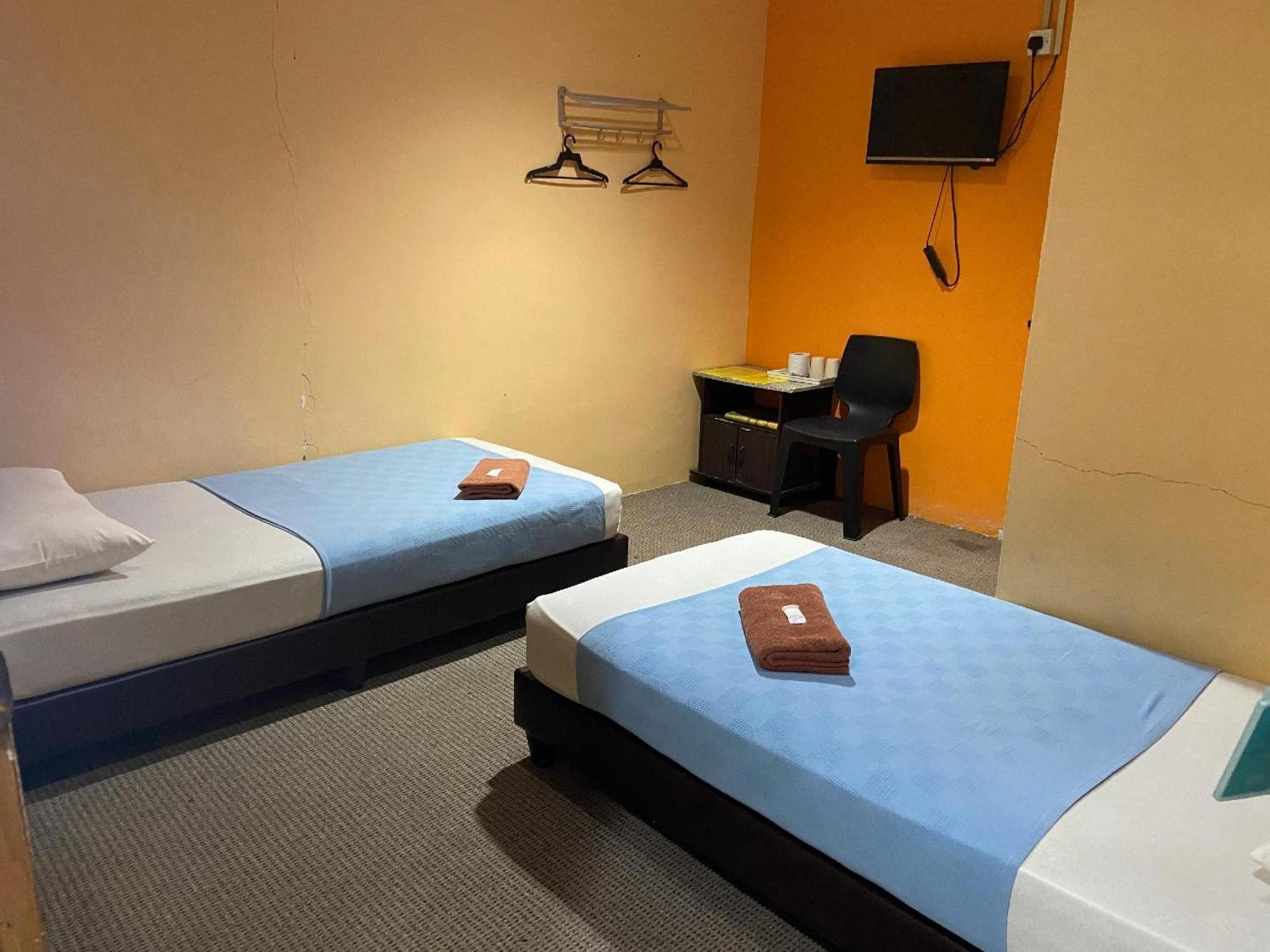 Oyo 91065 Hotel De Anjung Muadzam Shah 외부 사진