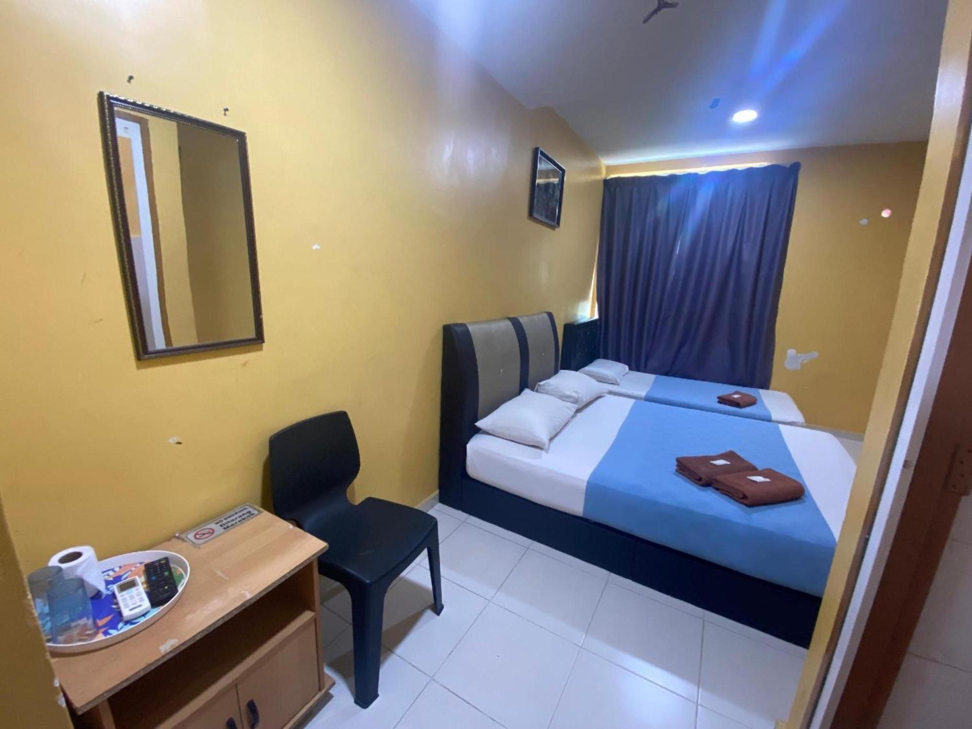Oyo 91065 Hotel De Anjung Muadzam Shah 외부 사진