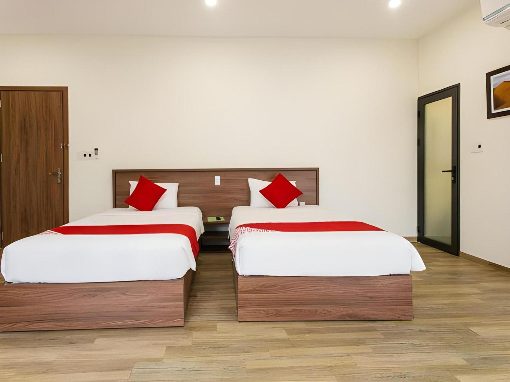 Oyo 91065 Hotel De Anjung Muadzam Shah 외부 사진