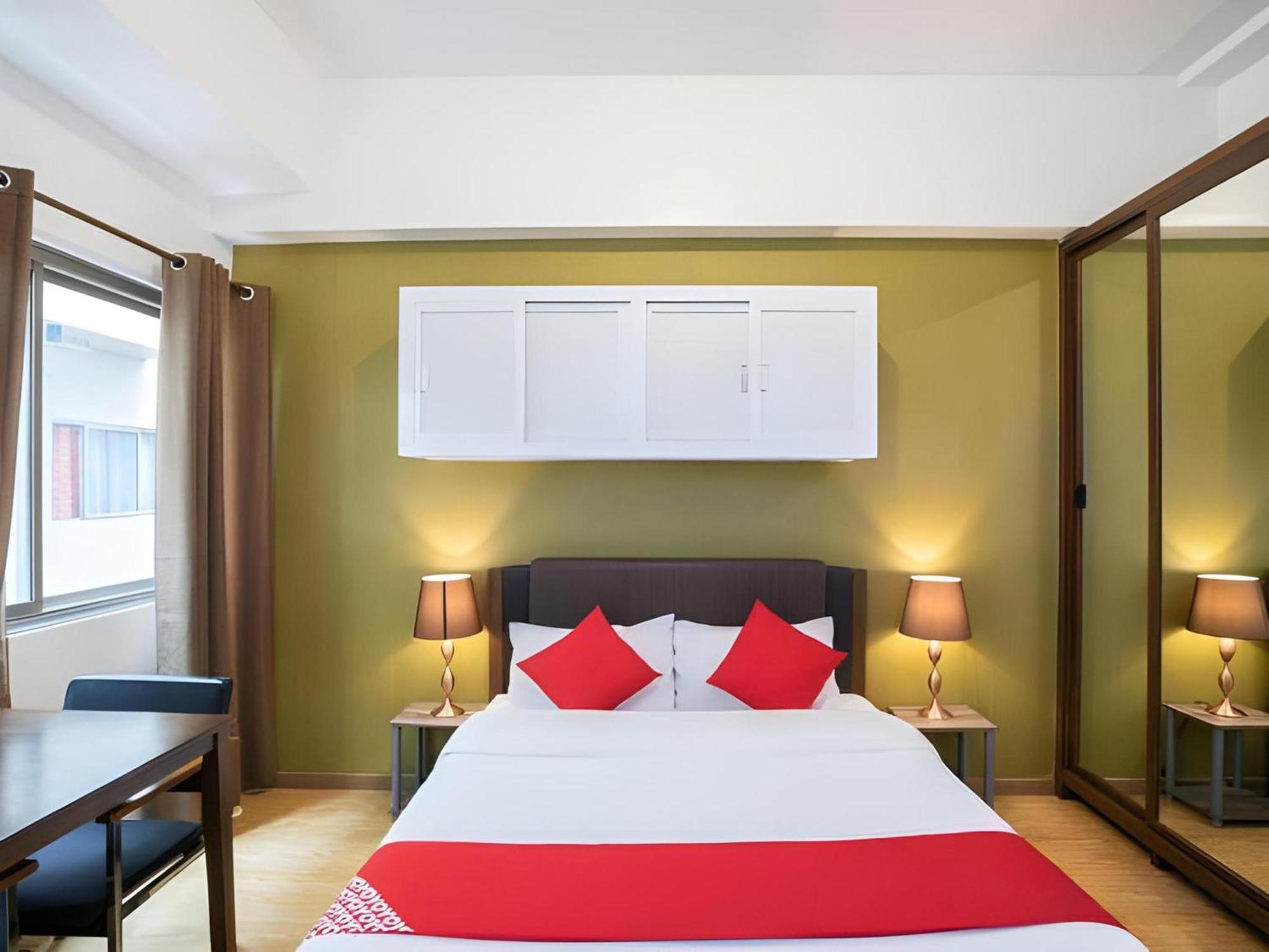 Oyo 91065 Hotel De Anjung Muadzam Shah 외부 사진