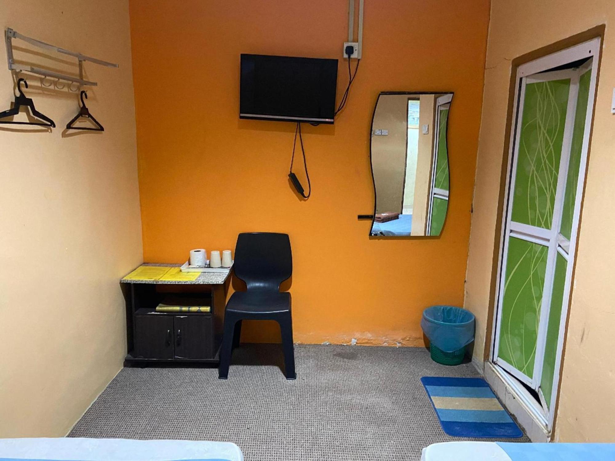 Oyo 91065 Hotel De Anjung Muadzam Shah 외부 사진